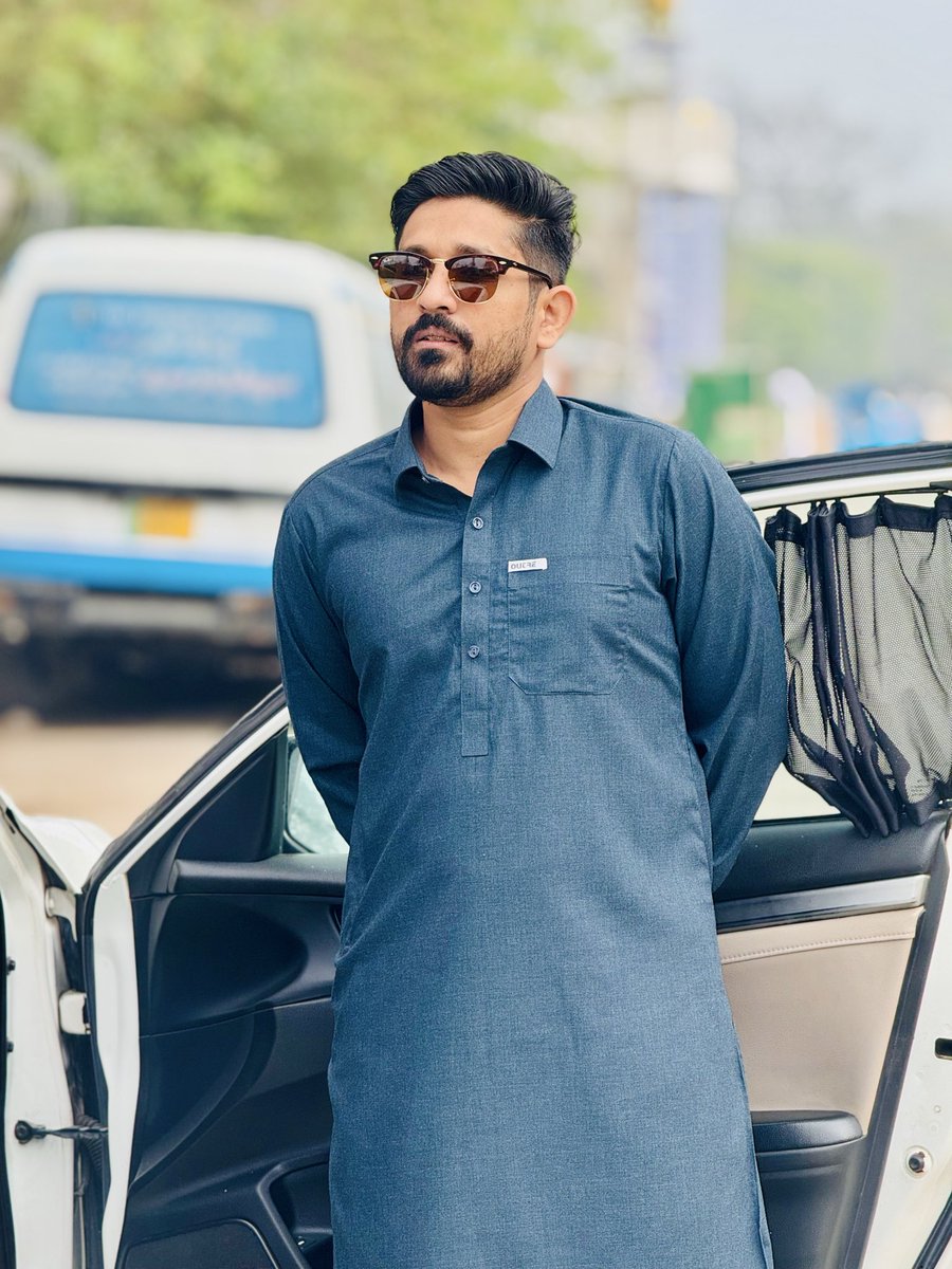 RDi520's tweet photo. Eid day ❤️💙 https://t.co/nfqSldUYHS