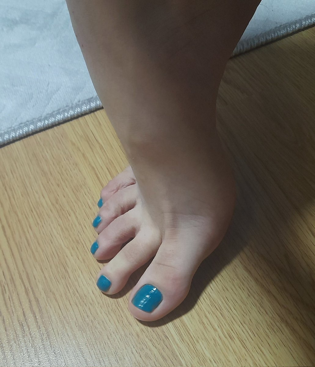 BrattyWhiteBoy's tweet photo. Every day more men simp for my boyfeet. I'm convinced most men are just gay in 2026! 😂 https://t.co/W5GiRNOrCg