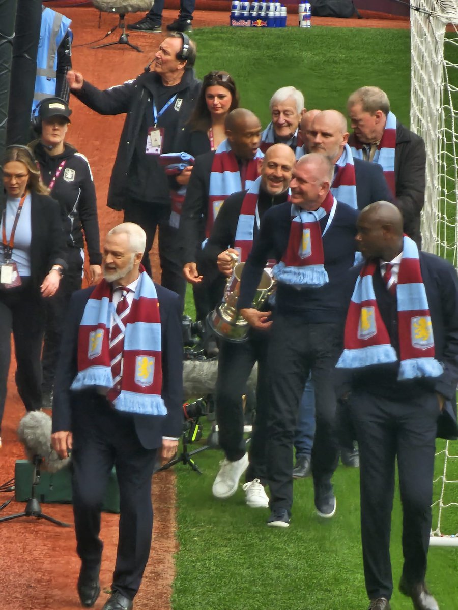 VillaMad_5 👨‍👩‍👧‍👦 tweet media