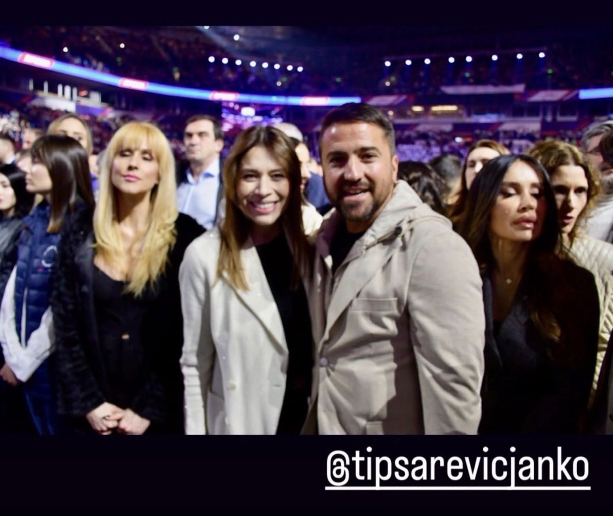 BezStraga tweet media