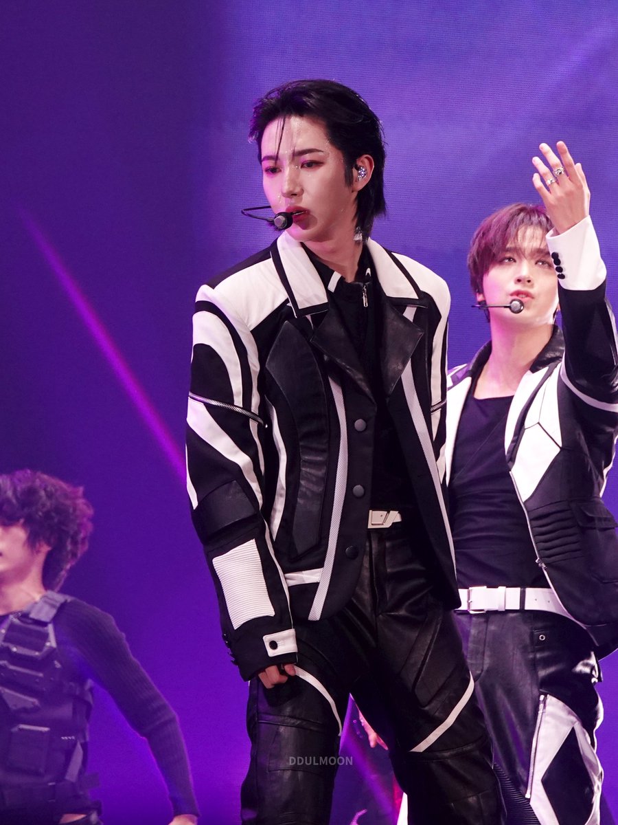 ddulmoon tweet media