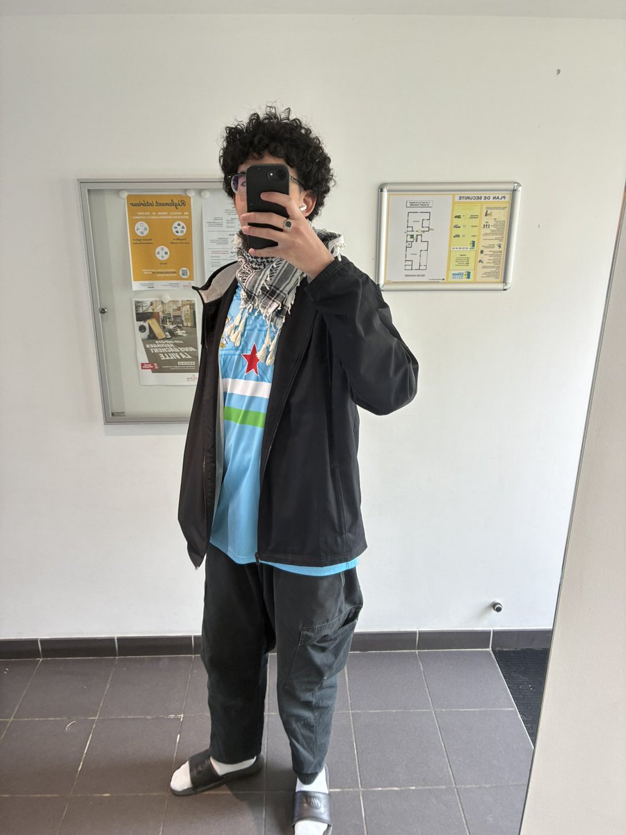 🇹🇳 tweet media