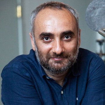 pusholder's tweet photo. İsmail Saymaz: "Tam depo benzin aldım, 4207 TL tuttu.
13 Şubatta bir depoyu 3802 TL’ye doldurmuştum.
Bir ayda fark 400 TL." https://t.co/rY347CU1gv