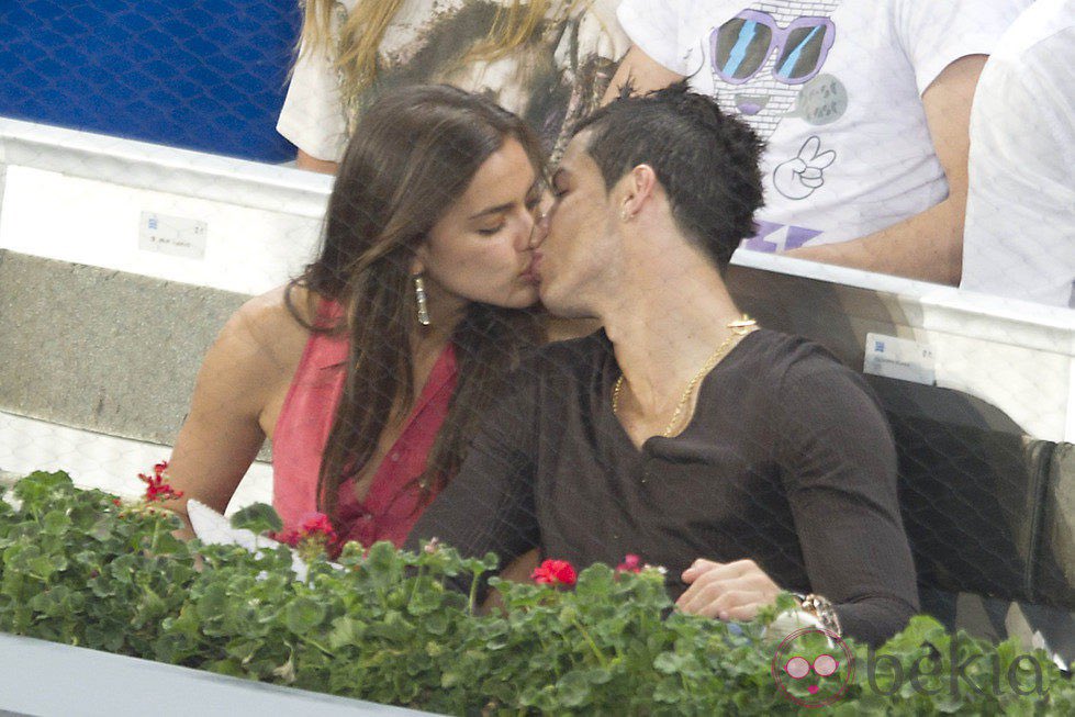 keniafcb tweet media