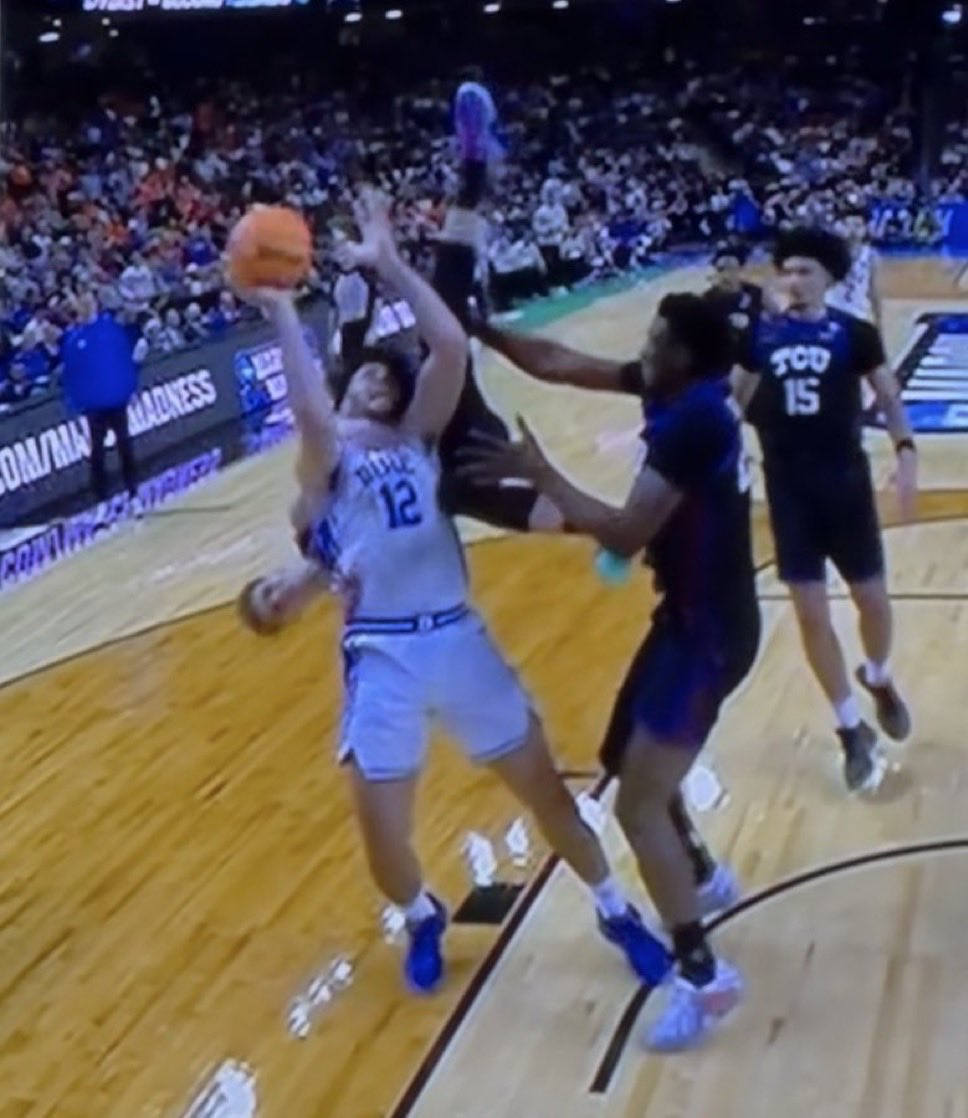 burghduff_tate's tweet photo. @TomFornelli @T_MeLLoWz15 The fact people are complaining about fouls being called on TCU when this pic exists is hilarious lol https://t.co/xJtZC1Plho