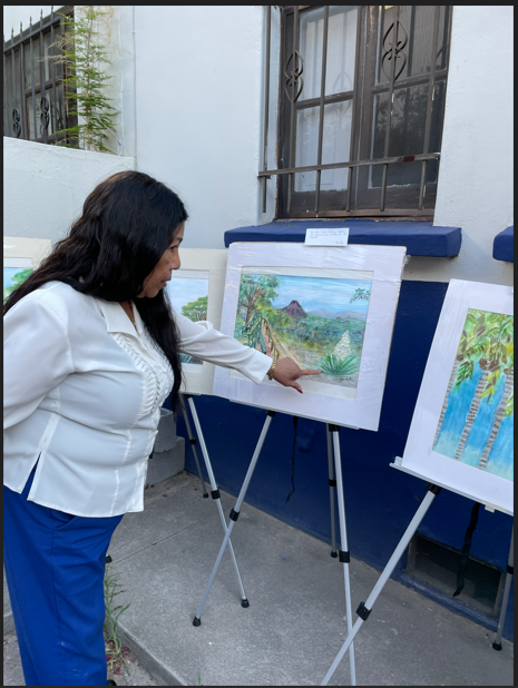 hurtadosv's tweet photo. ¡Gran jornada en el Consulado en San Luis Potosí! 🇸🇻 En el marco del #DíaInternacionalDeLaMujer, nuestra diáspora disfrutó de un taller de filigrana y una hermosa exposición de acuarelas sobre El Salvador por artistas salvadoreñas (madre e hija). 🎨✨ #MujerSalvadoreña https://t.co/JG5M6oOI4O