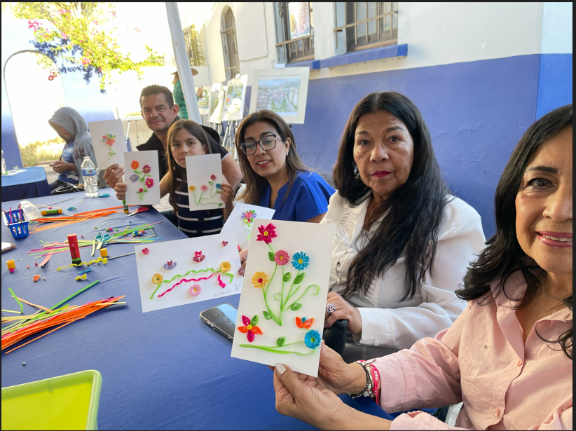hurtadosv's tweet photo. ¡Gran jornada en el Consulado en San Luis Potosí! 🇸🇻 En el marco del #DíaInternacionalDeLaMujer, nuestra diáspora disfrutó de un taller de filigrana y una hermosa exposición de acuarelas sobre El Salvador por artistas salvadoreñas (madre e hija). 🎨✨ #MujerSalvadoreña https://t.co/JG5M6oOI4O