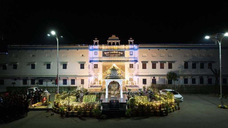 doctorsahab07's tweet photo. A School ( My school ) in Rajasthan India https://t.co/TjU0PVHclj