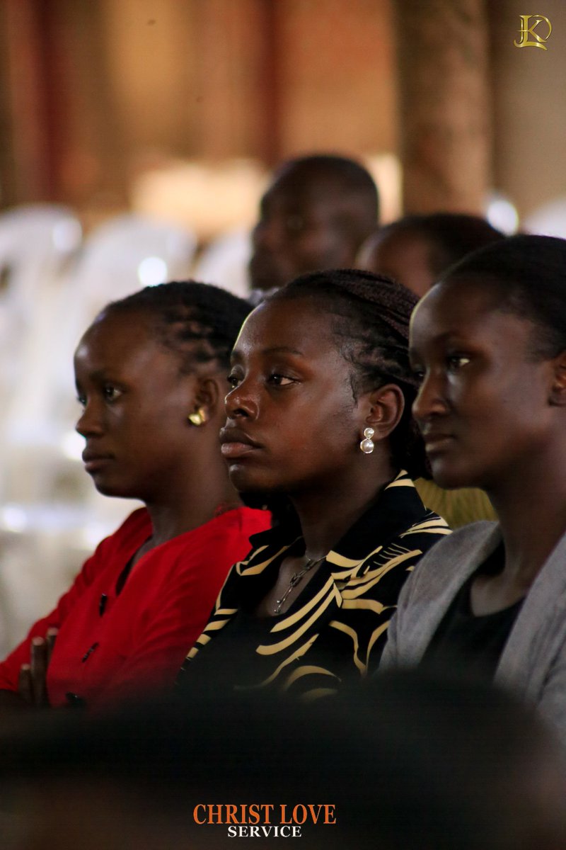 CFCFORTPORTAL's tweet image. We're wired for success - part of God's blessing! Let's walk in it.  
(Eph 1:3, 2 Pet 1:3) 
Pr.  Robert Kusemererwa

shr.pn/CHRIST-LOVE-LI…

#YouthService
#ChristLove
#CFCFortPortal