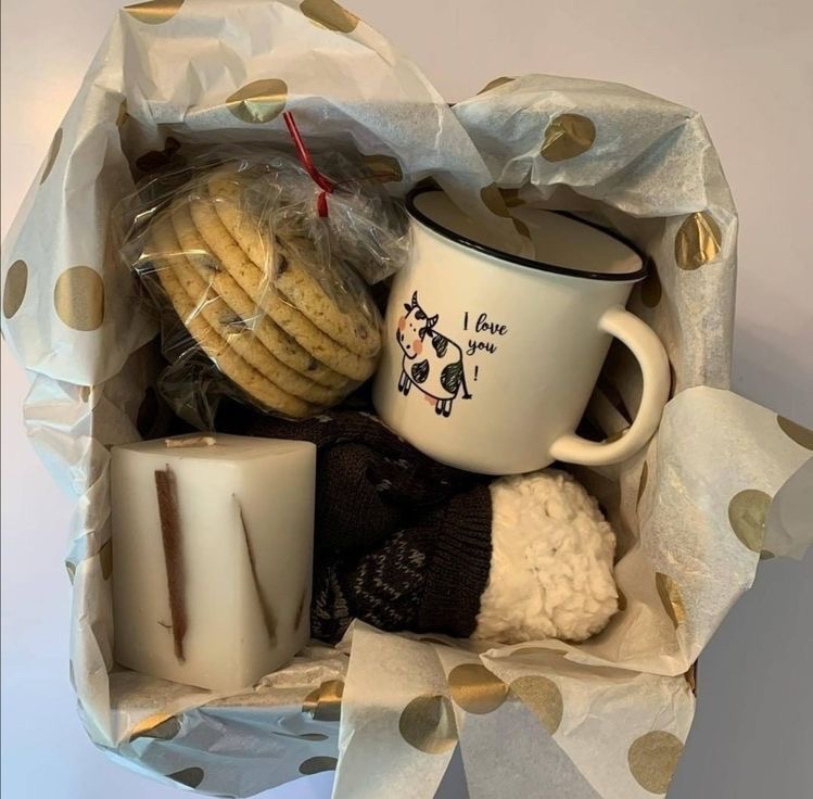 lostboybyerss's tweet photo. birthday presents from mike, he's so sweet, can't wait to celebrate with everyone else!! @4wheelerr https://t.co/cQY630Uhnl