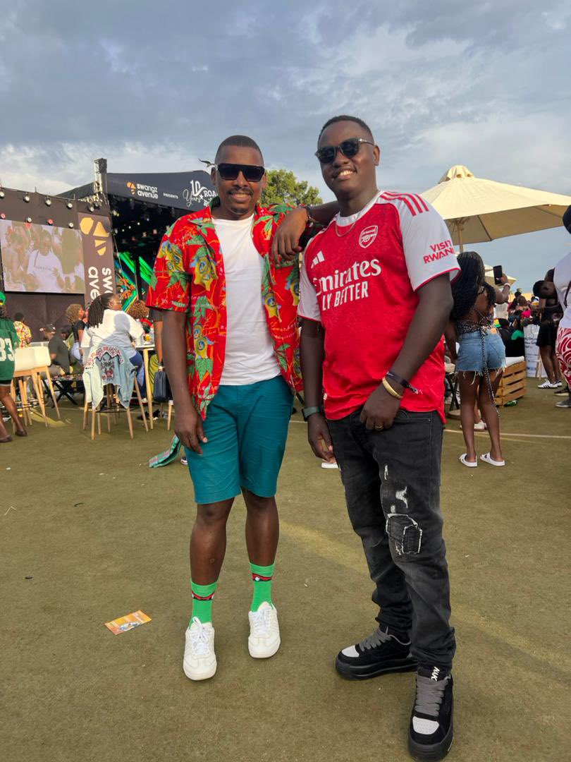 eddiespikaagaba's tweet photo. Happening now is @RoastAndRhyme #ReggaeRaggaNyamuNyamu https://t.co/gBUaxnoxdK