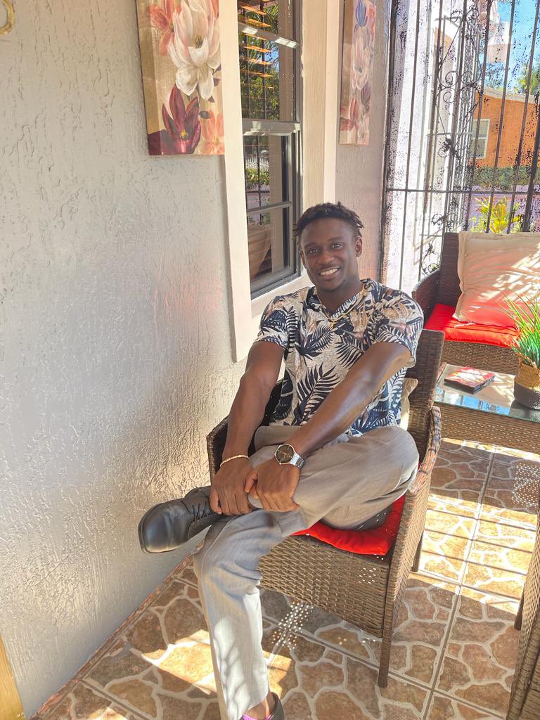 hoebehave tweet media