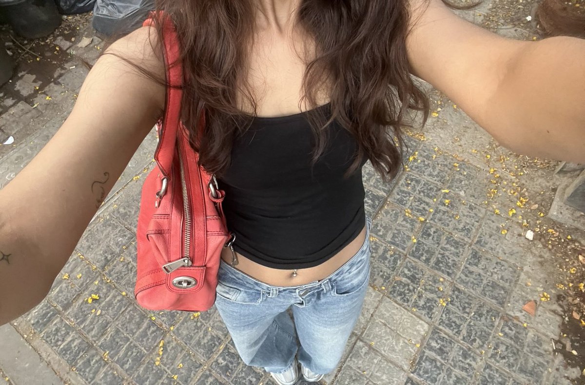 jagrutea_'s tweet photo. in love w this bag https://t.co/q7KSKN61gk