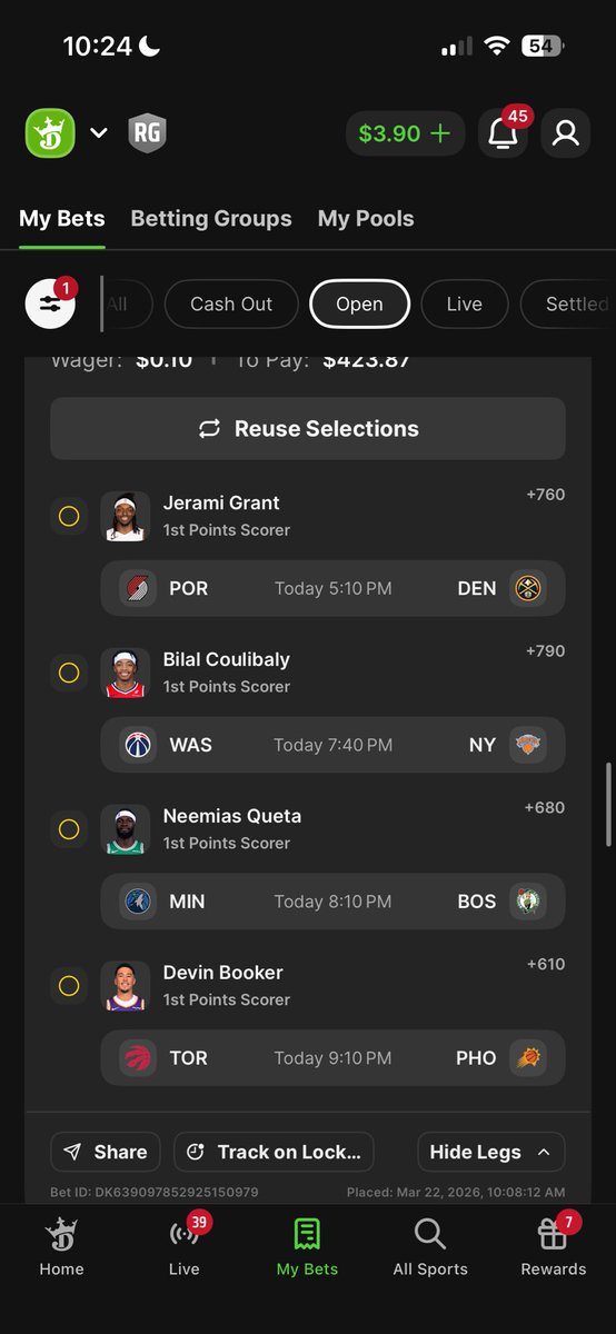 DB GOT LOCKS tweet media