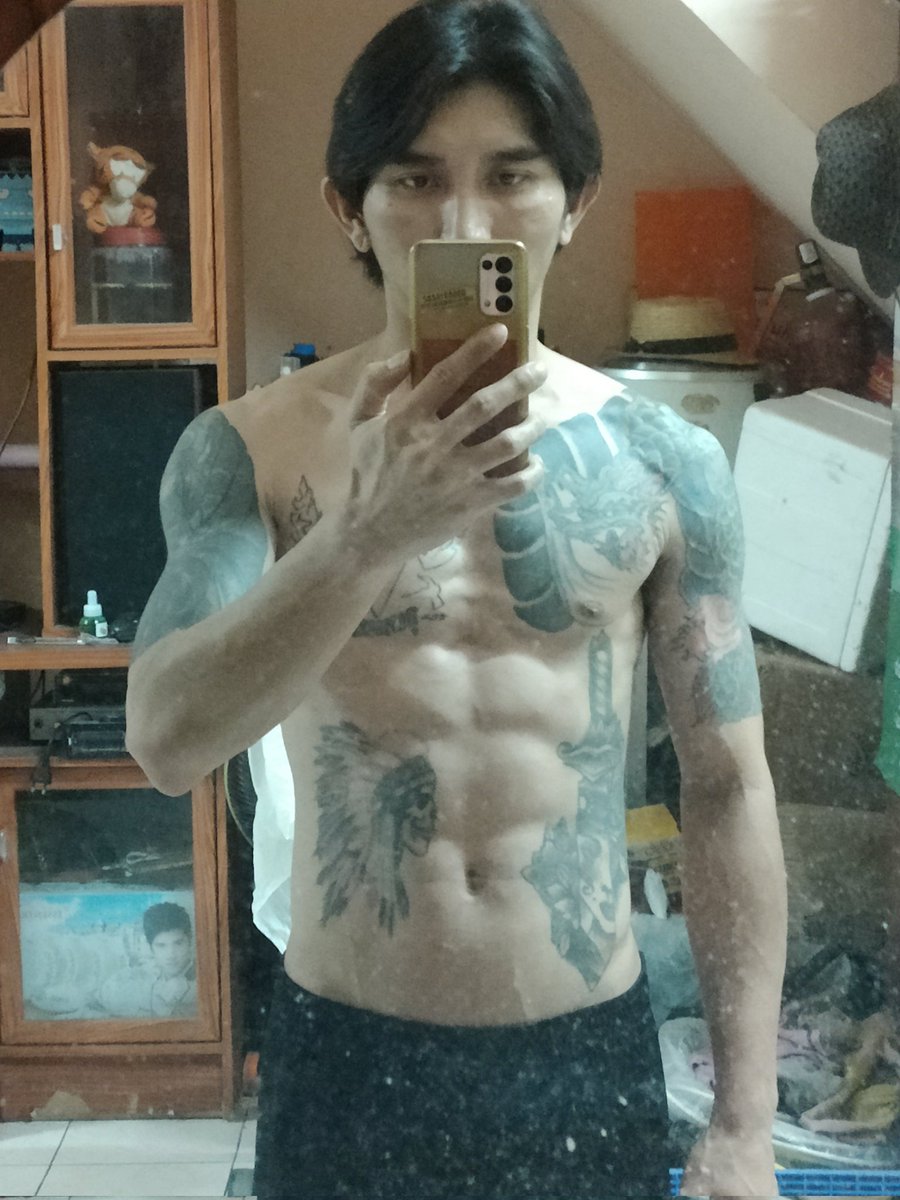 กู ธร tweet media