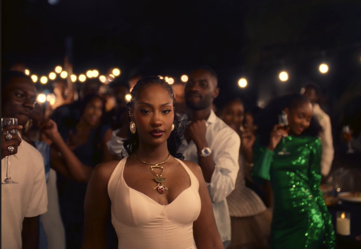 Tems Charts tweet media