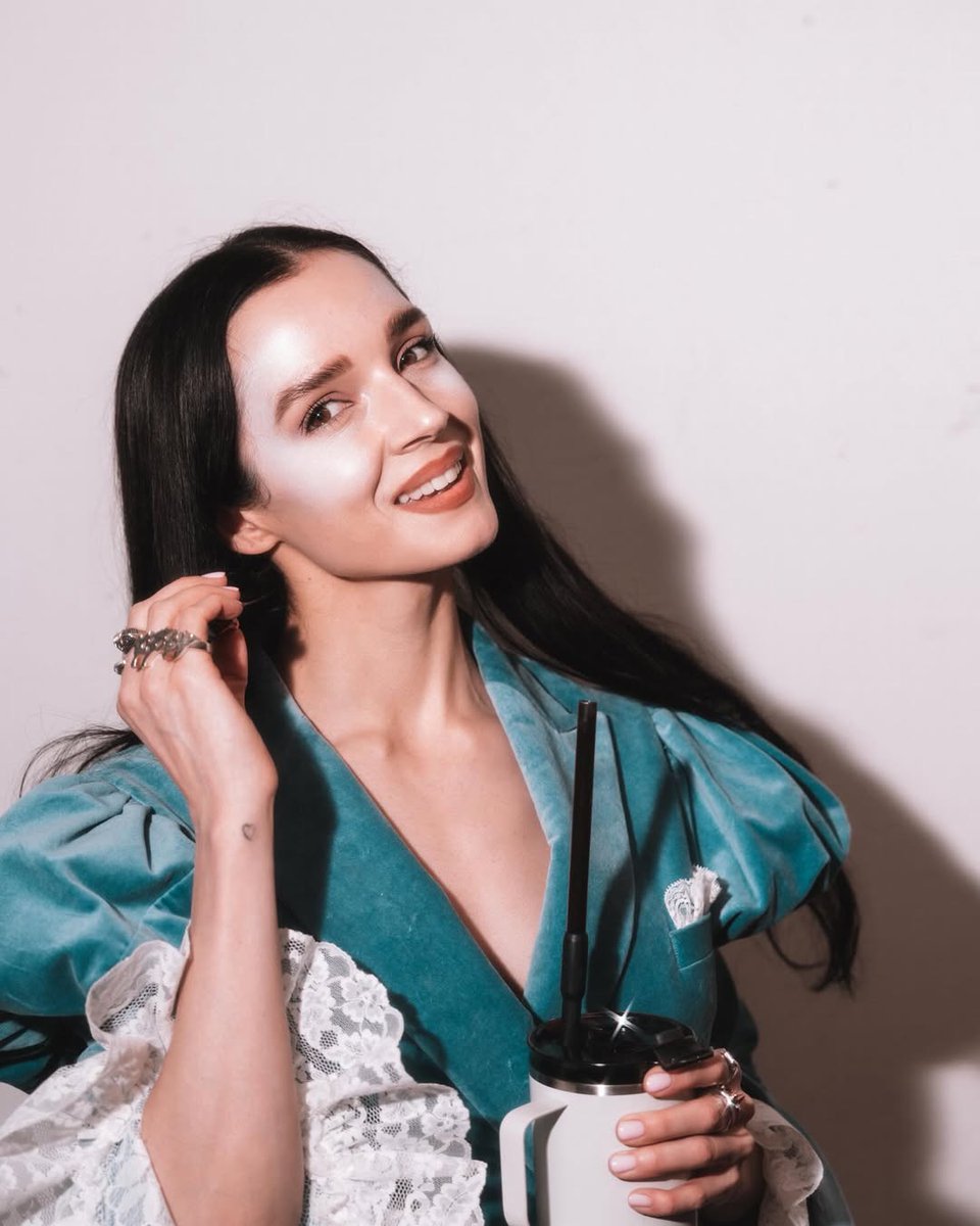 Cameron's having a Tiffany Epiphany tweet media