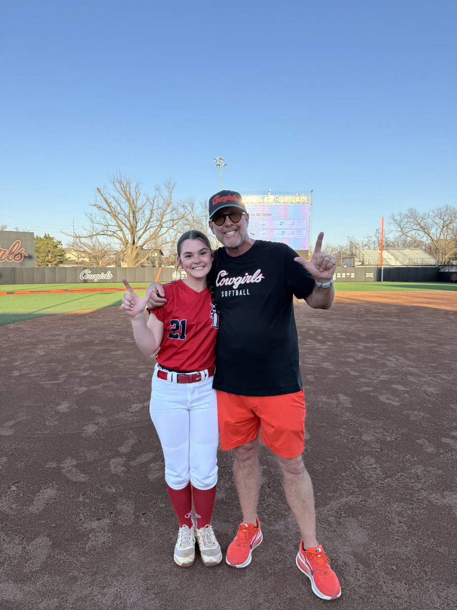 Avery Murphy tweet media