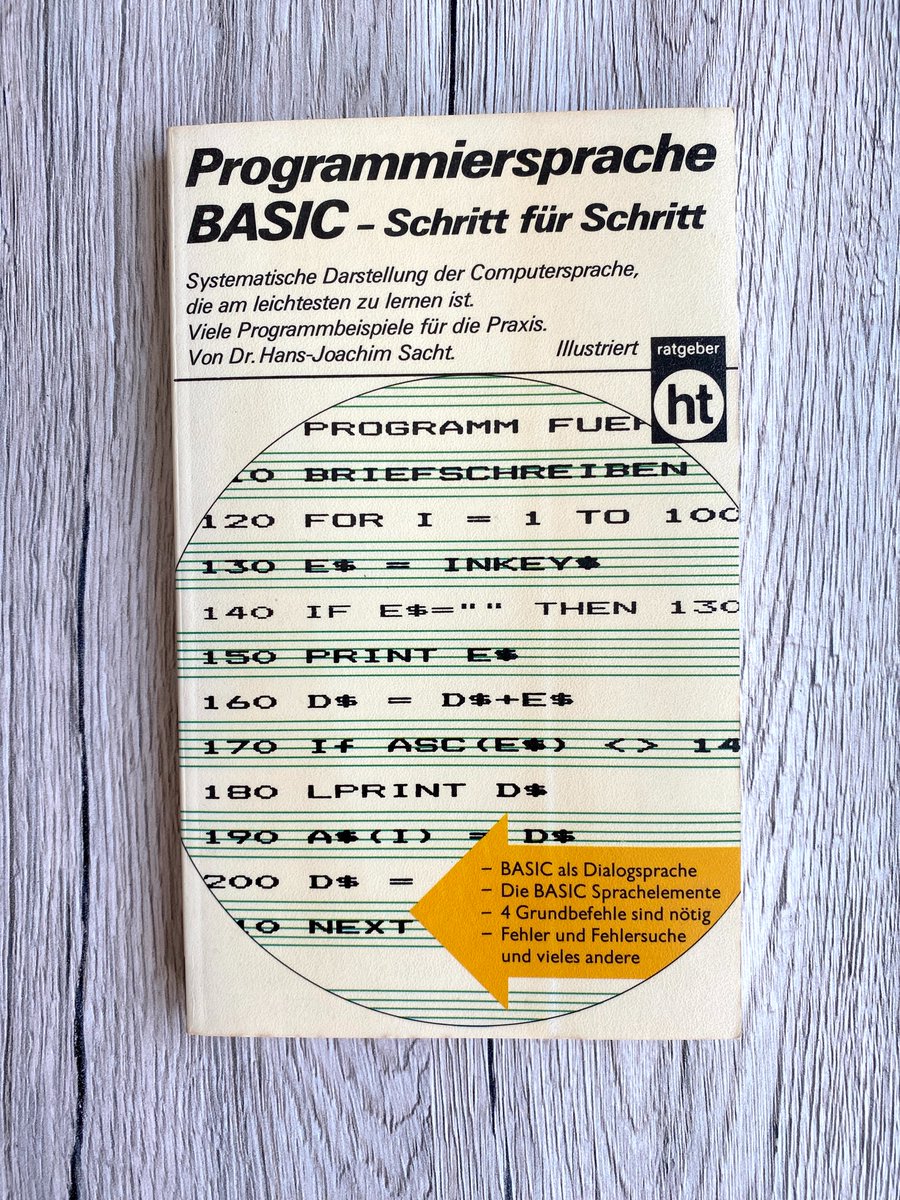 techniknlo799's tweet photo. Das Programmieren eines Computers wird in Zukunft zur Allgemeinbildung gehören. 

Dieser Satz stammt aus dem 1983 erschienenen Buch "Programmiersprache Basic - Schritt für Schritt"

#basic #retro #programmieren #programmiersprache #axelstechnikblog #computer #retrocomputer https://t.co/Lw2dMp5PJU