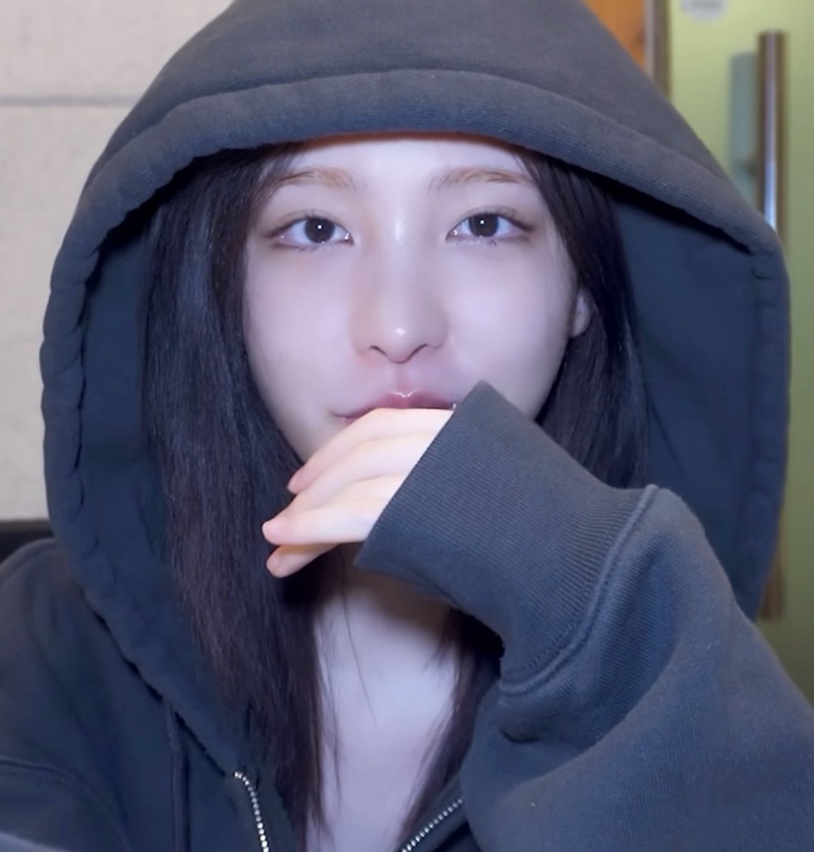 jumbotron (sailor) liz lover tweet media