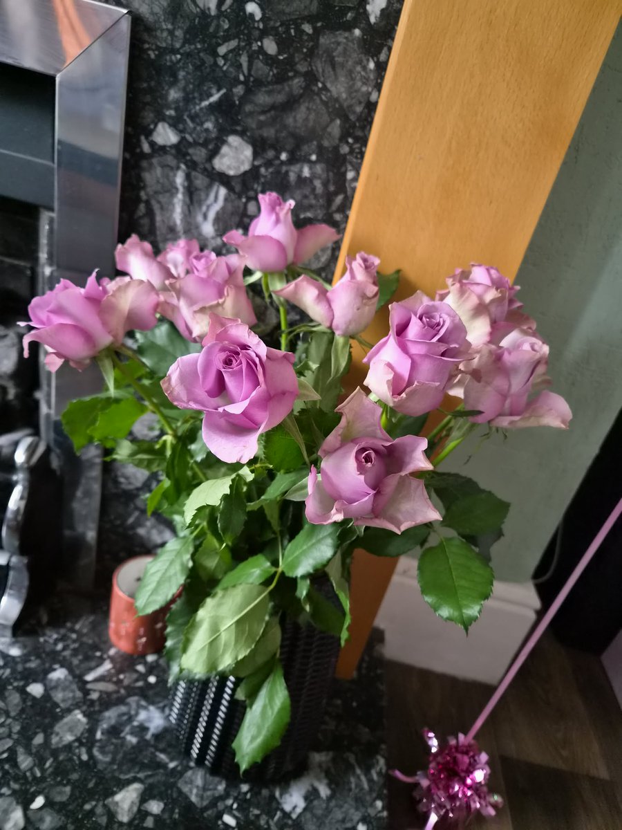 char🔻comms open!! tweet media