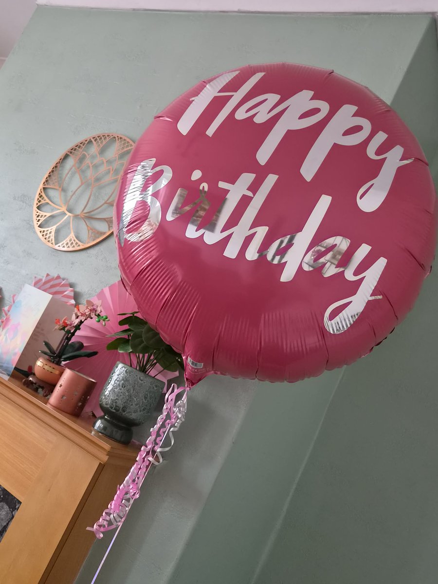 char🔻comms open!! tweet media