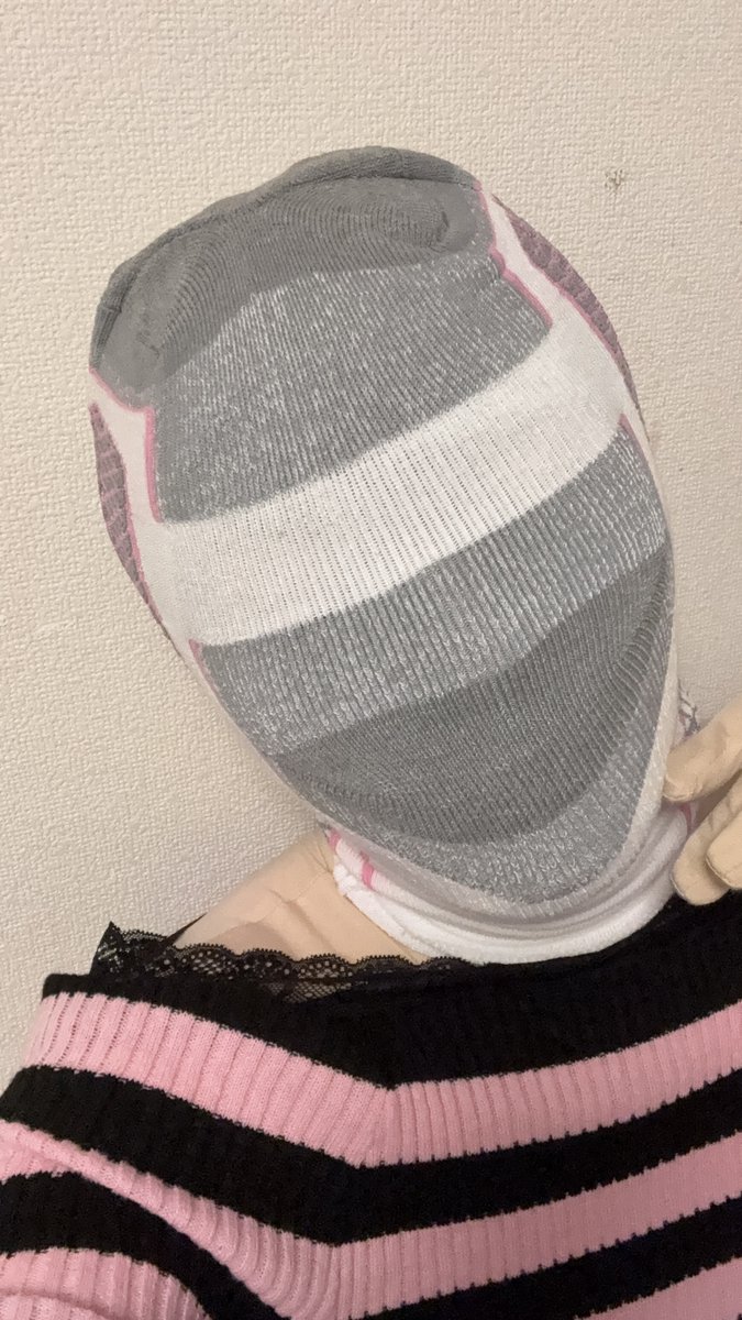 socks girl tweet media