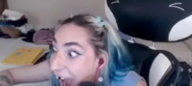 sweettw FIEL A CHOKE (; 💚✨ tweet media