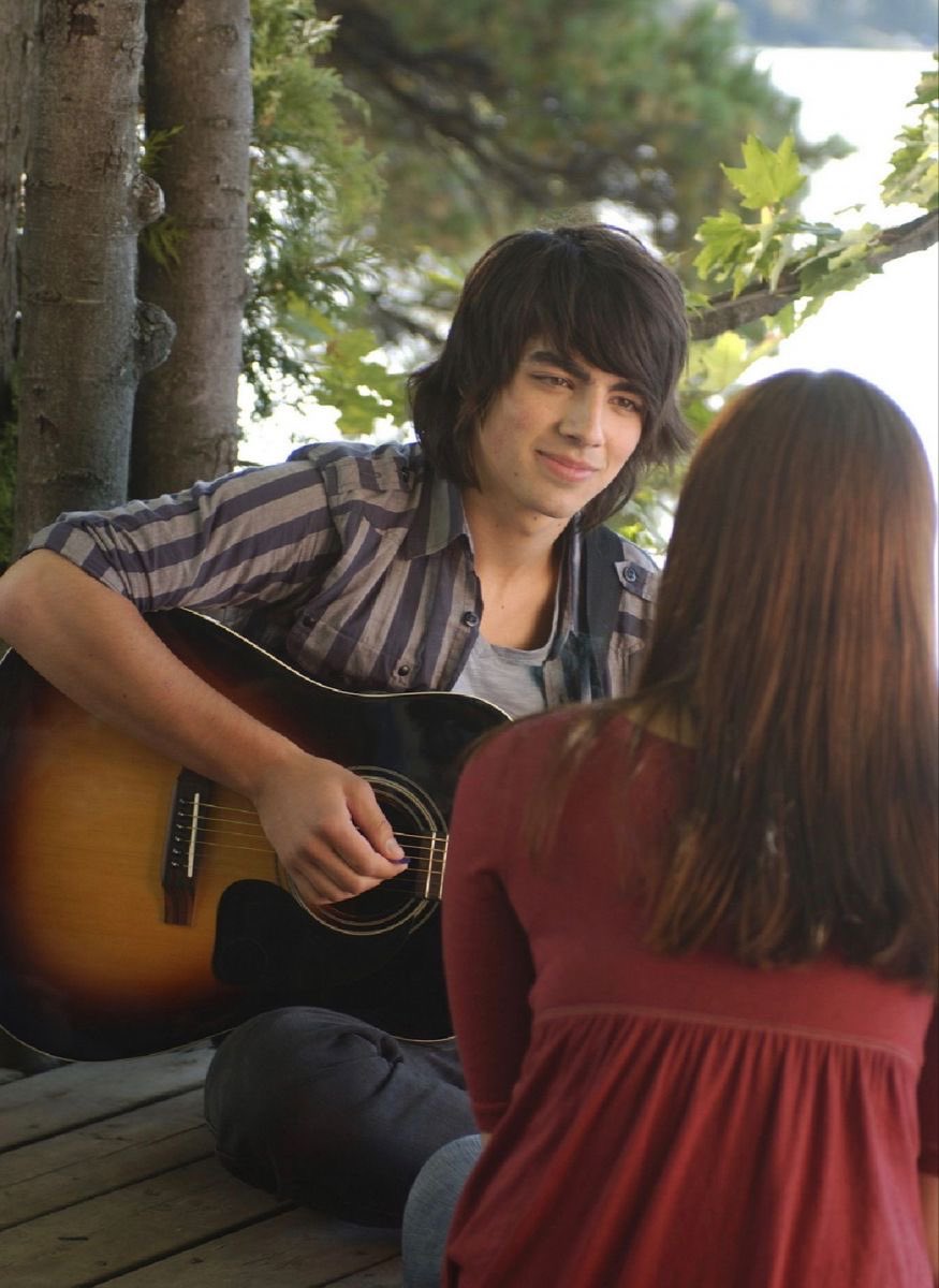 Stephanie tweet media