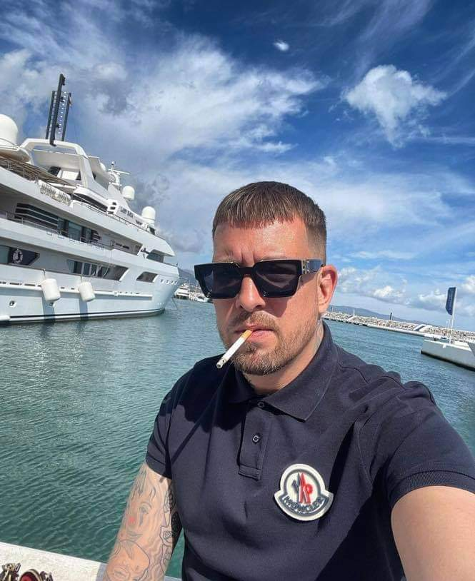 olisssss tweet media