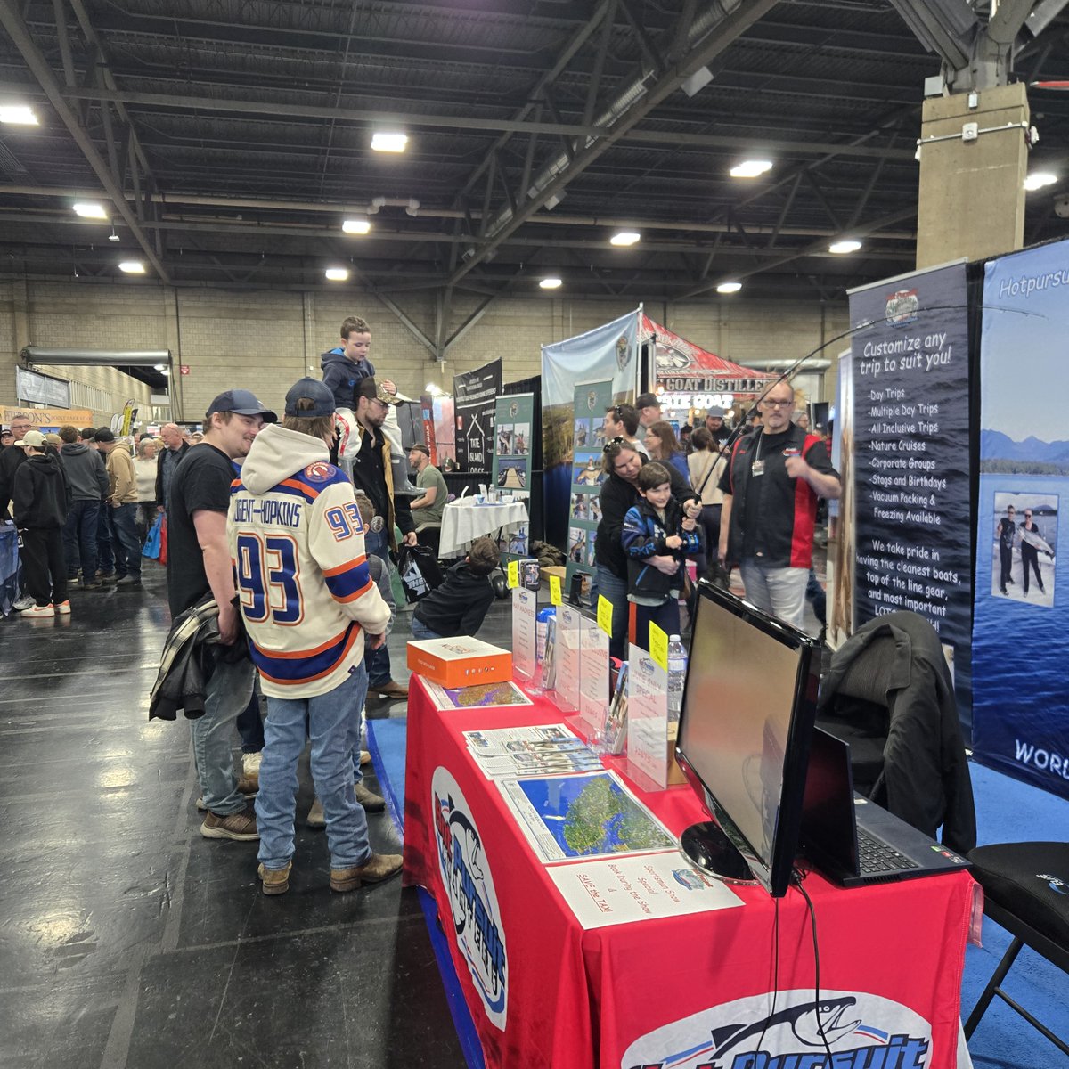 hpcharters's tweet photo. Its the final day of the 2026 Edmonton Outdoor Show held at the Expo Center. Come say hello! 

#explorebc #fishingcharter  #salmonfishing #bcfishing #gofishbc #fishingucluelet  #harbourchandler #Ucluelet #westcoastfishing #barkleysound @Fishingwithrod 

https://t.co/dvmEjgDIbU https://t.co/AiQ5JFZIrT