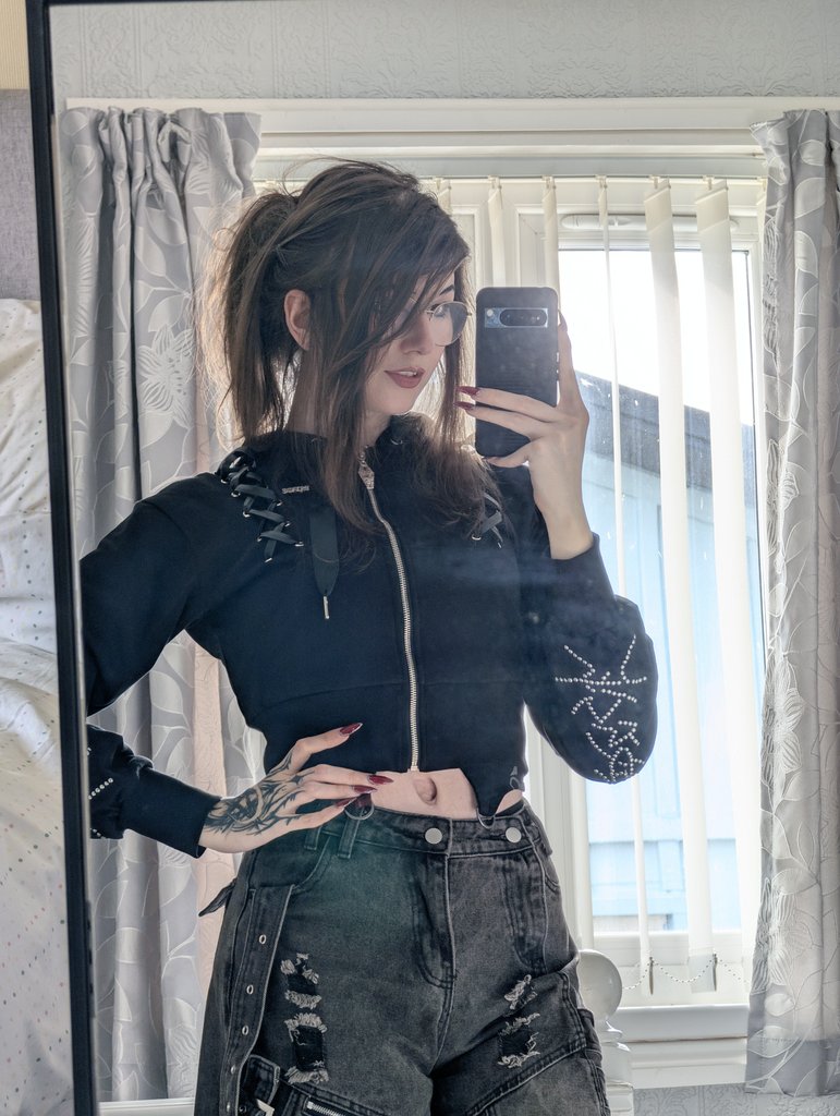 Incandescent Adolescents 🏳️‍⚧️ tweet media