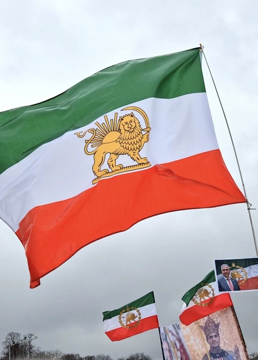 Voodoobrazida's tweet photo. @PahlaviReza Javid Shah #KingRezaPahlavi #FreeIran https://t.co/RWilED9ZfF