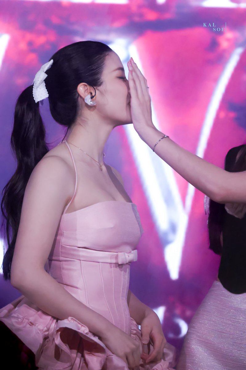 𝐊𝐀𝐋𝐒𝐎𝐄｜ tweet media