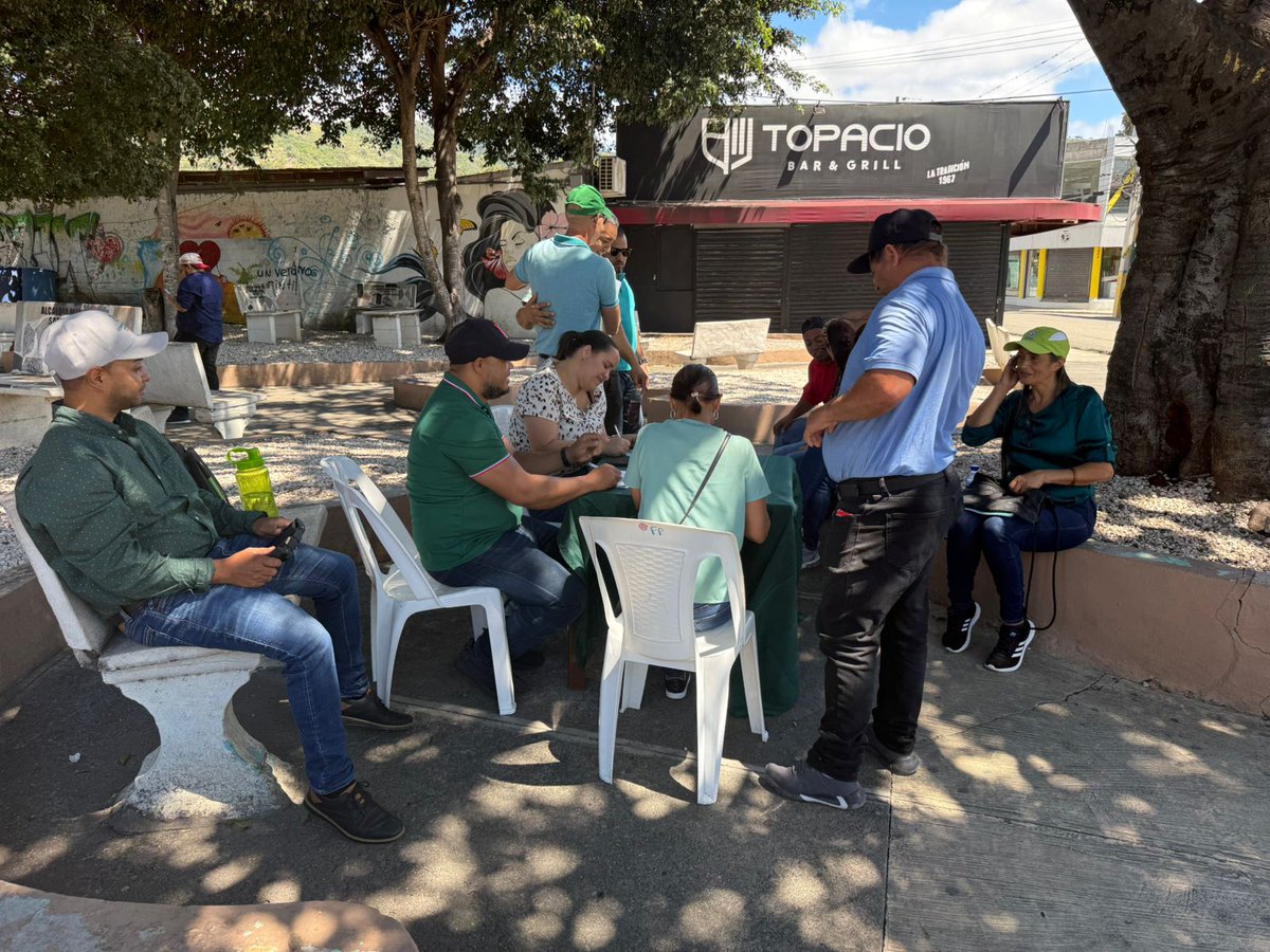 AlexandraDip's tweet photo. Ocoa activa en la Jornada de Crecimiento 
@FPcomunica @LeonelFernandez 
#FuerzaDelPueblo
#JornadaFP
#FPCrece
#OrganizaciónFP
#SeguimosCreciendo https://t.co/TF0Skem5Di