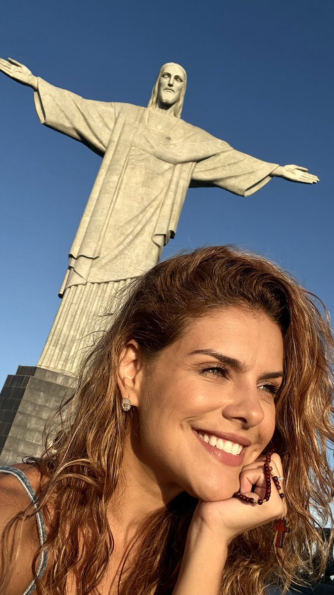 bernardipaloma's tweet image. Acordei com esse 
Bom Dia do Cristo Redentor 
de braços abertos! 💙🙏🏽 #RJ