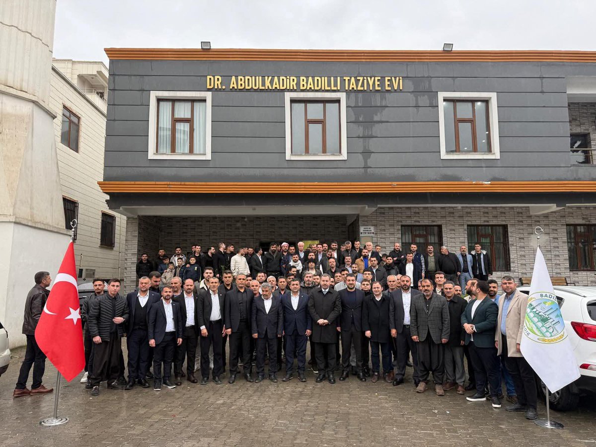 HalilPolatBsk's tweet photo. Badıllı derneğimizin düzenlemiş olduğu Bayramlaşma programına katılım sağladık.

Kıymetli başkanımız sn @IbrahimBdl beyefendiye, yönetimi kurulu arkadaşlarıma ve tüm akrabalarıma nazik ev sahiplikleri için teşekkür ederim.🇹🇷🇹🇷🇹🇷

Biz bu şehri seviyoruz…
Biz bu esnafı seviyoruz..

@RTErdogan @mustafaciftcitr @murat_kurum @bybekirbozdag @NureddinNebati @abuyukgumus @mustafademir @hasansildak @Atilla__Aksoy @MetinBaydilli @avorhancelik @Badillider