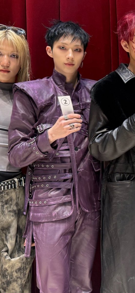 Autumn^_−☆ tweet media