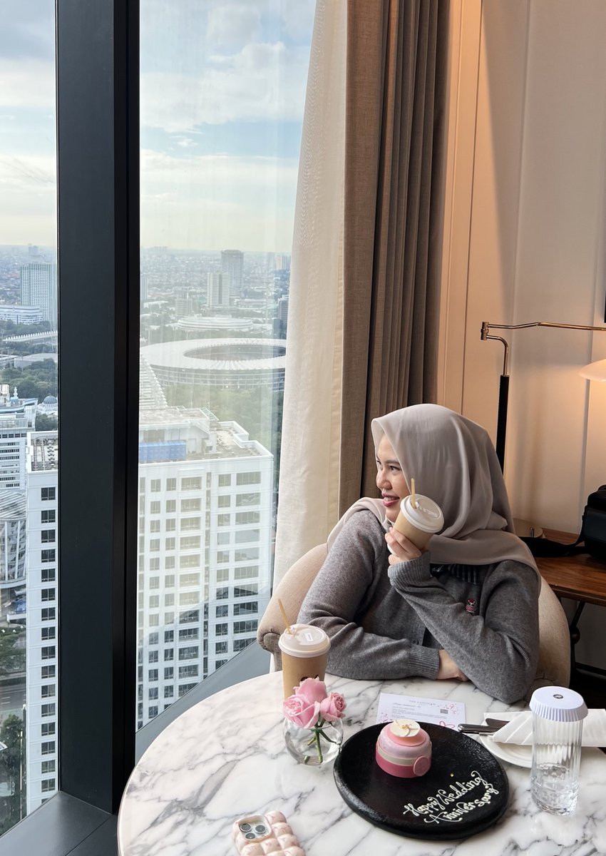 farah 🪄 tweet media