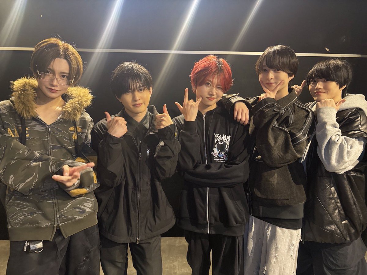 A_C_E_squad's tweet photo. 【単独LIVE vo.59】
新曲『We Just One』初公開のLIVEとなりました🎉
ご来場いただきありがとうございました✨

次回のLiveは3/27
《🩵ともき生誕🩵》 
チケット販売↓
優先入場🎫3/24 22:00~
一般入場🎫3/25 22:00~

ご来場お待ちしております🙌
🤍🧡💛🩵🩷

#えーすく
#ACESQUAD https://t.co/rBXjpMxvlO