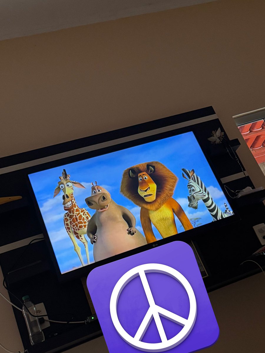 Track Anitta tweet media