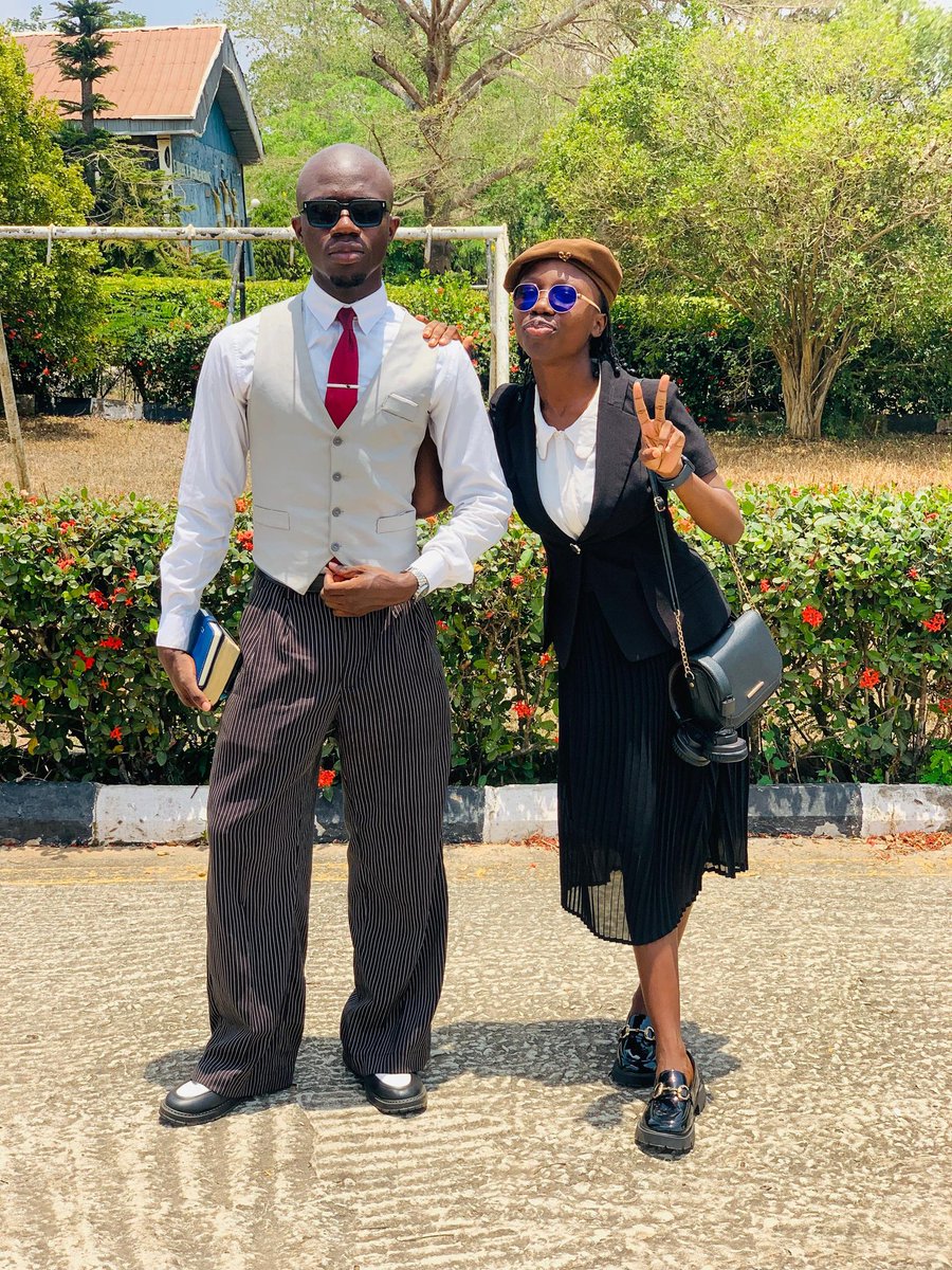 ÌBEJÌ - Olágúnjú's twin✨

To be twin is to be one soul mirrored in two different gazes.

My twin would be the highlight of today😌 (cos I didn't feel like taking pictures and his energy robbed off in my photos).

Happy Sunday ☺️