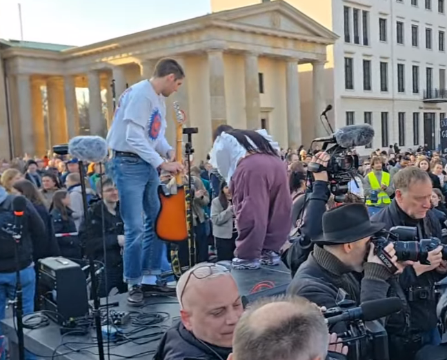 Vollversion 🇩🇪 tweet media