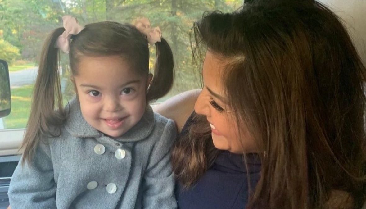 Anna Lulis tweet media