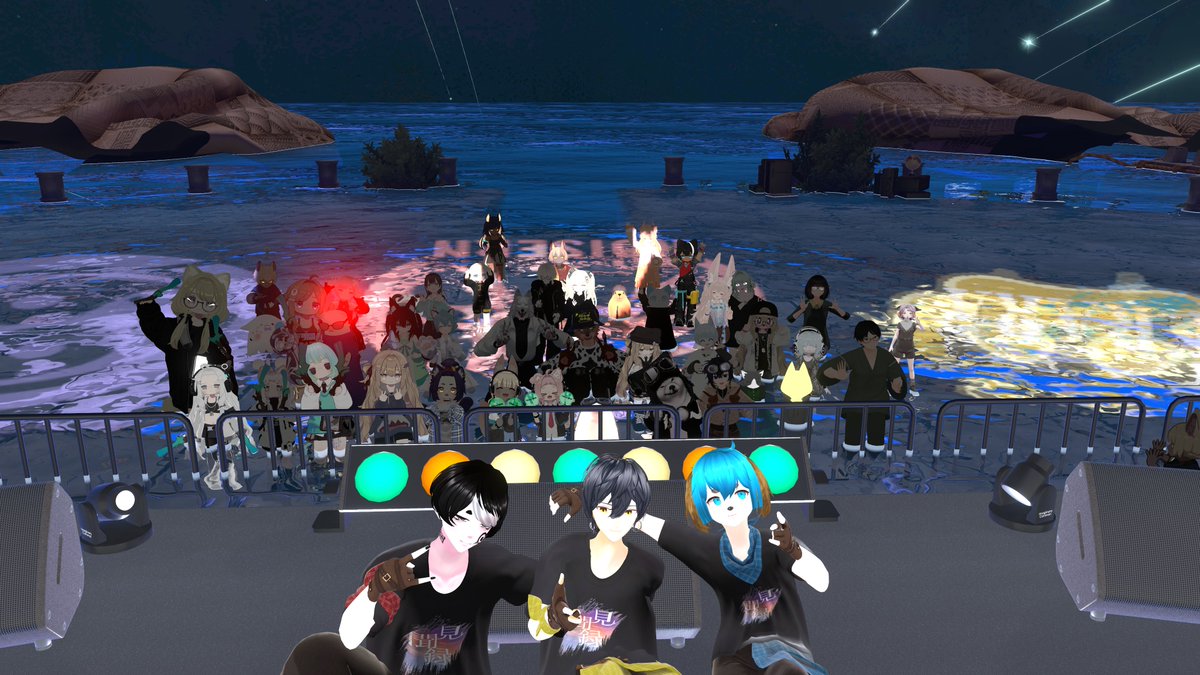 kouZwei_One's tweet image. #VRChat #Alternoise #見聞録
3/21(土)・22(日) 「見聞録」2Days行ってきました！
ライブ中のお写真禁止だったので展示エリアと集合写真だけですが
音も演出もギミックも最高のライブでした！