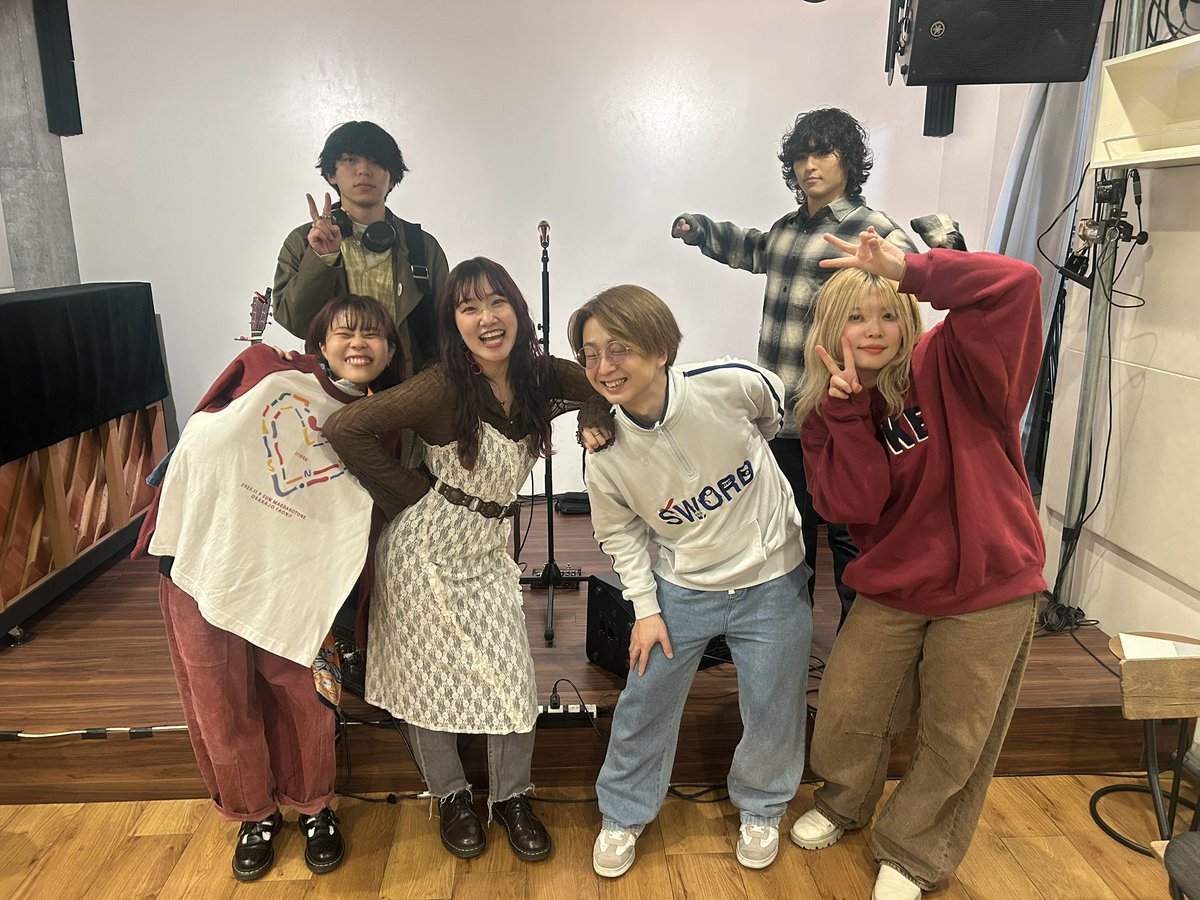 HALMUDA / LAND SMITH tweet media