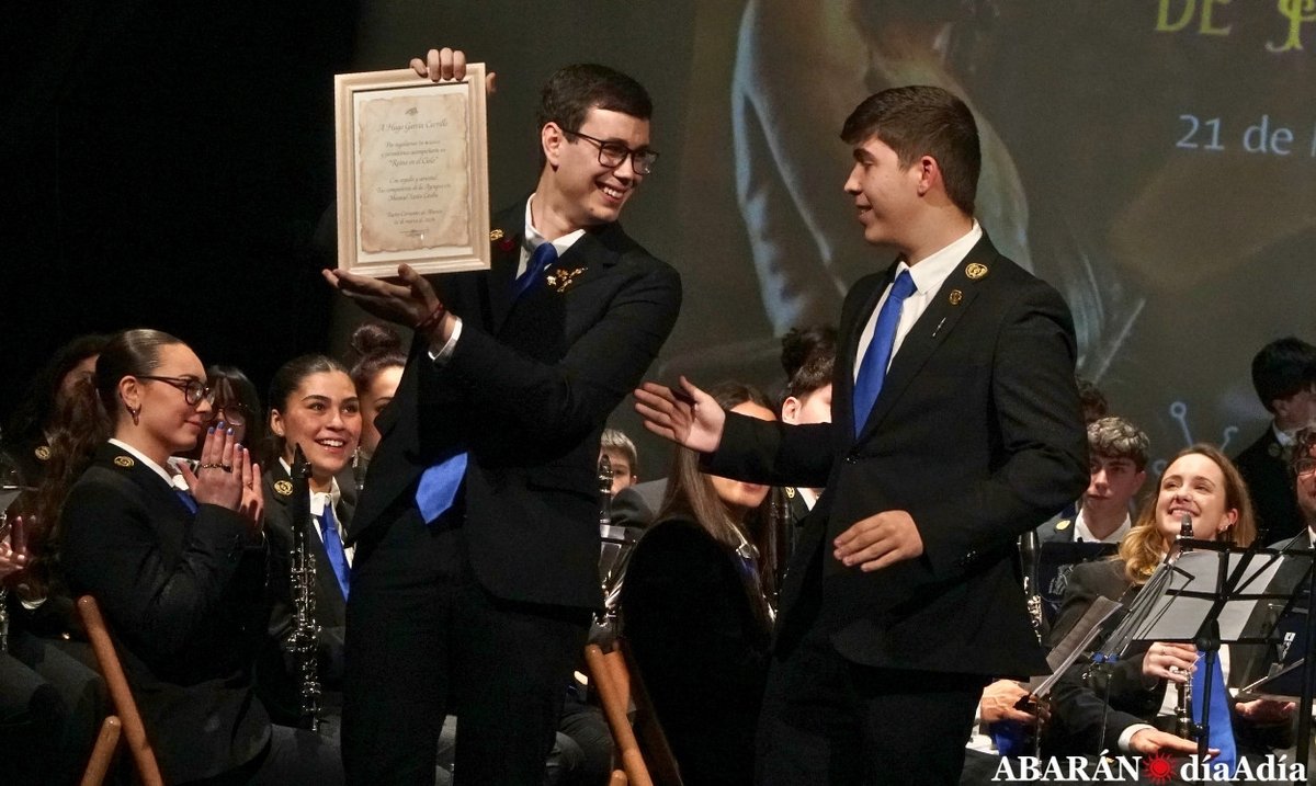 Ae7d's tweet photo. 🎶🏆🎼 Adrián Hurtado gana el III Concurso de Marchas Pasionarias 'Villa de Abarán' con 'Lágrimas Negras'. Segundo premio para 'Reverencia' (Alfonso Moreno) y tercero para 'Hijo mío' (Jesús Torres).

🔗 Toda la información: https://t.co/hKCuCYpMdd #Abarán #Abarandiaadia https://t.co/JkxWKjkAK7
