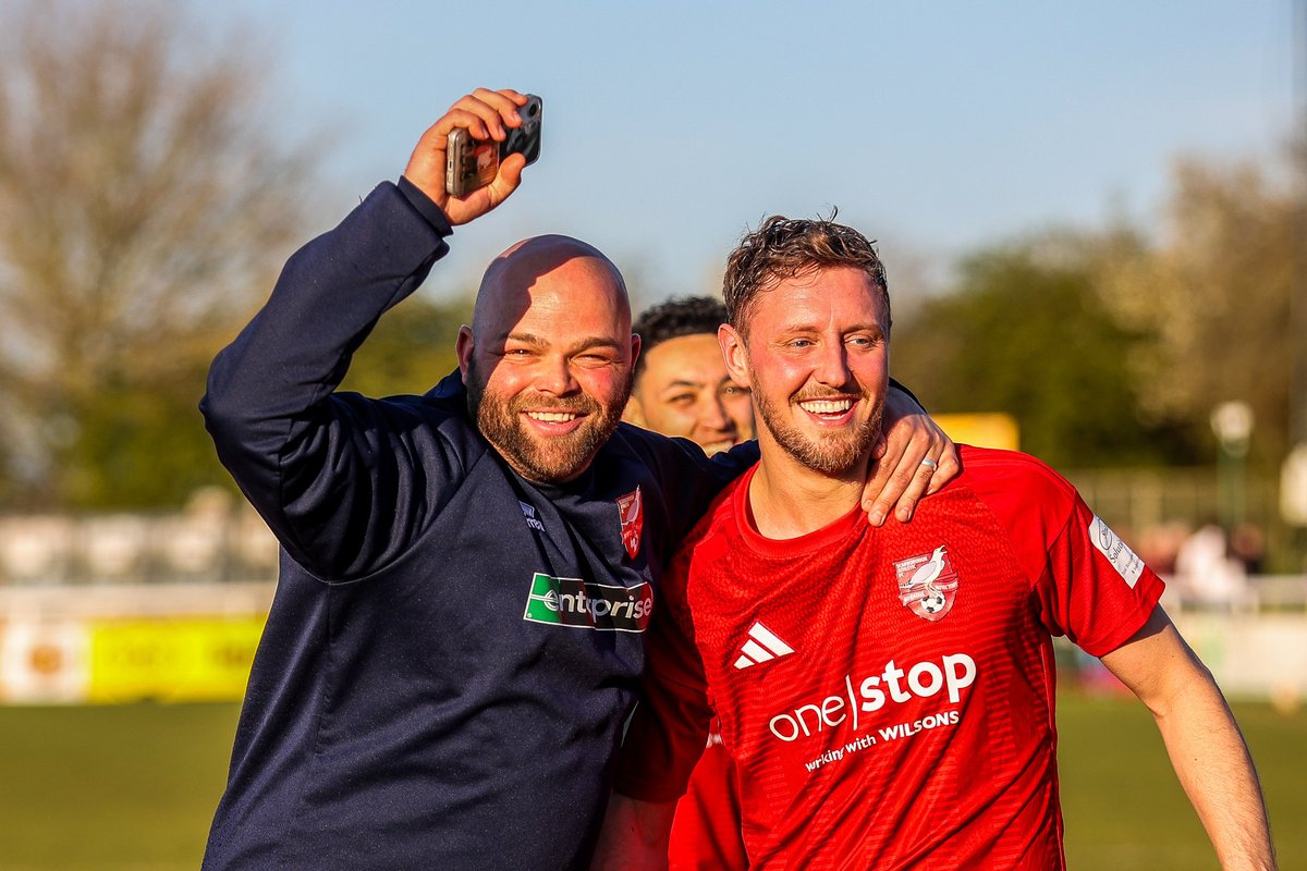 Chris Simpson tweet media