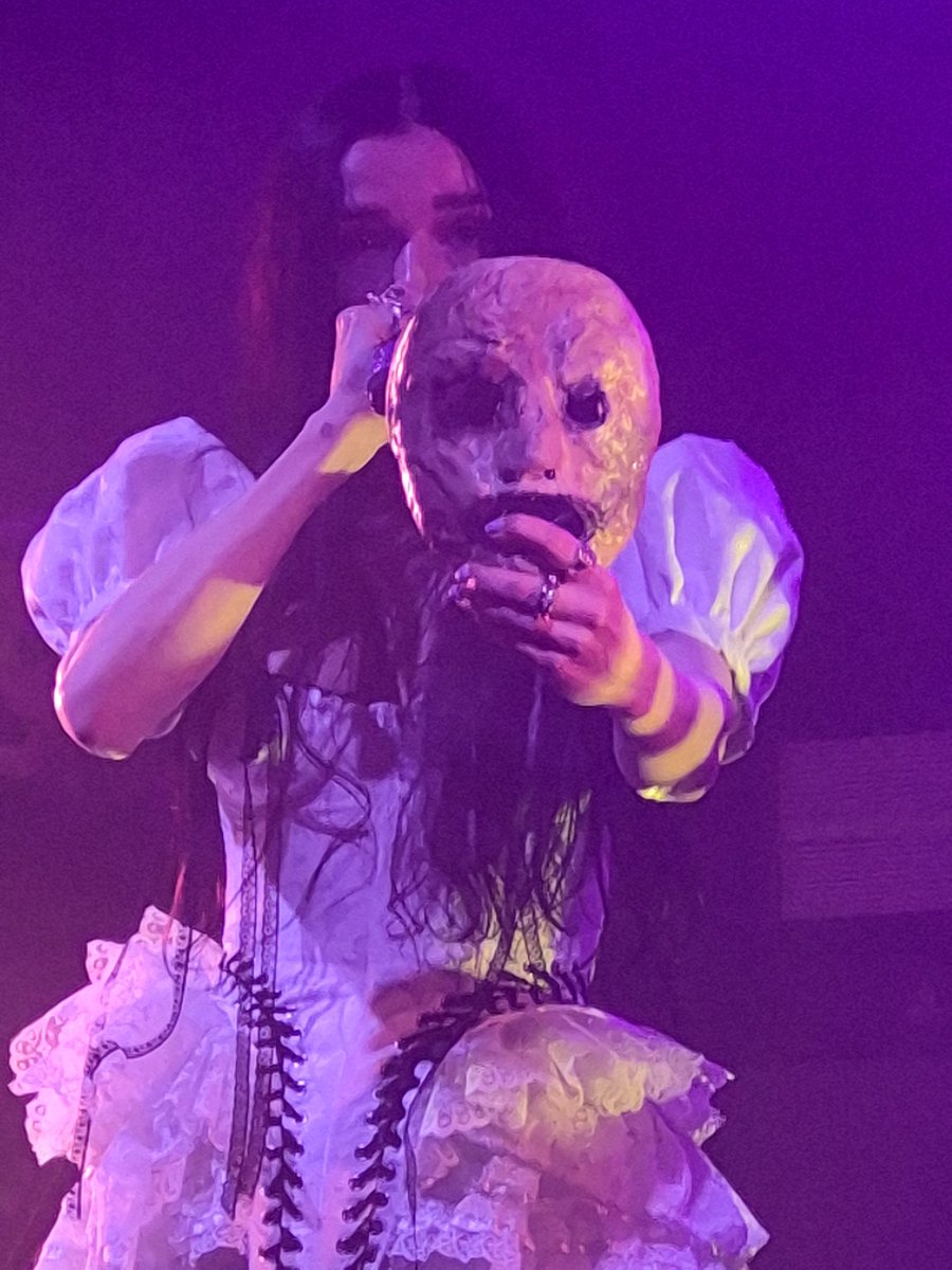 Cameron's having a Tiffany Epiphany tweet media