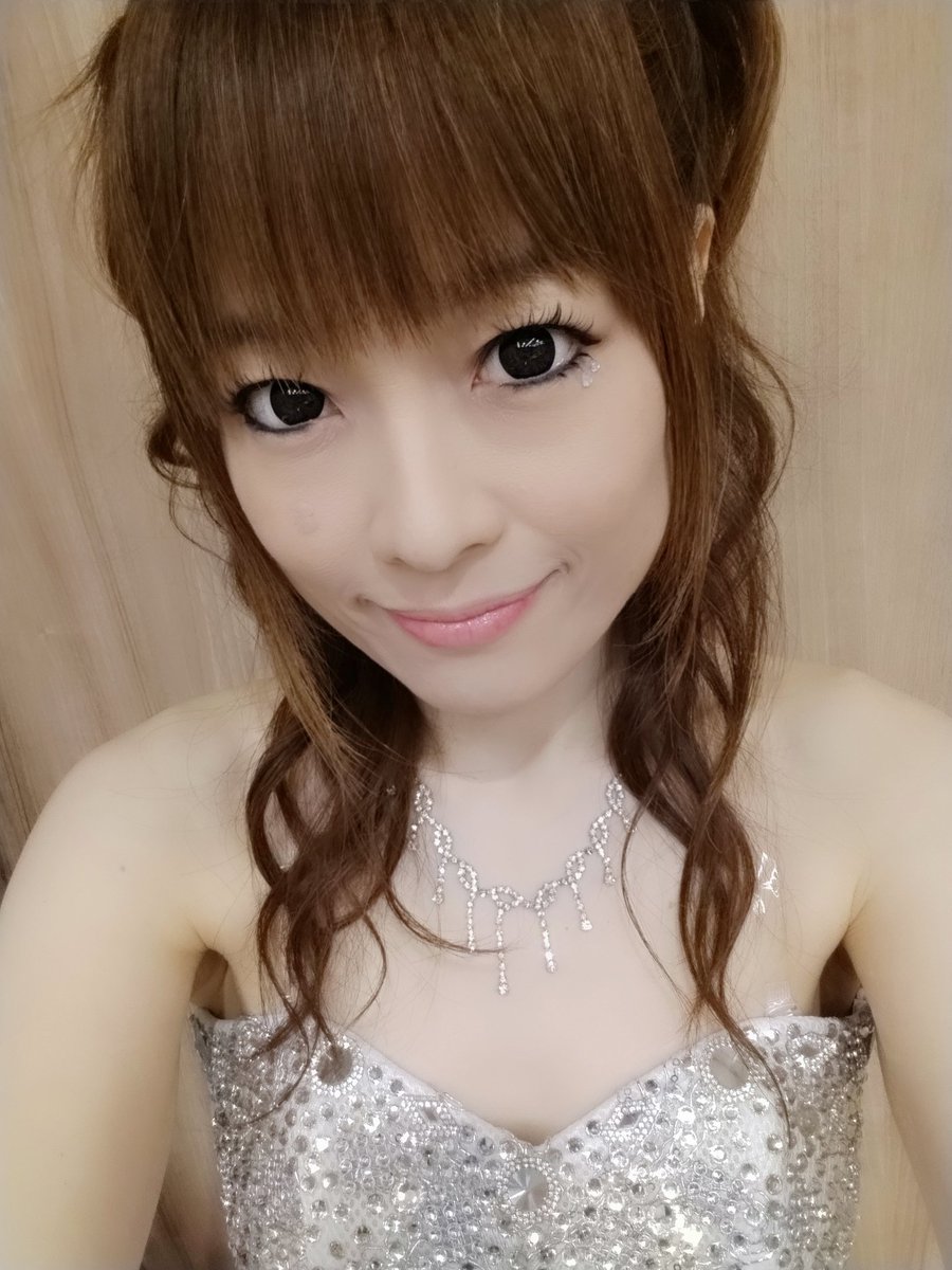 hoshino_kanako's tweet photo. 昨日は #BPLS5 のシークレットゲストとしてdj TAKAさん枠で出演させて頂きました🙇
2021年のBPL以来、念願の出演となりました😭
TAKAさんの神曲「True Blue」もカバーさせて頂き、激アツ胸アツでした🥹
さらに、なんとトリまでつとめさせて頂き、L.E.D.さんDJの中、「crew」を歌わせて頂きました🙇
マイクを向けてみんなに歌ってもらうのが夢だったので、みんなで歌えたのは一生の思い出です😭
嬉しいことがたくさんありすぎて気持ちがまだ追いついてないので、ゆっくりになると思いますが、お写真などなど🆙していけたらと思っています📷️
今回の出演にあたり声をかけてくださったTAKAさん、そして、共演者の皆様、サポートしてくださったスタッフの皆様、会場のお客様、配信のお客様、本当に本当にありがとうございました😭